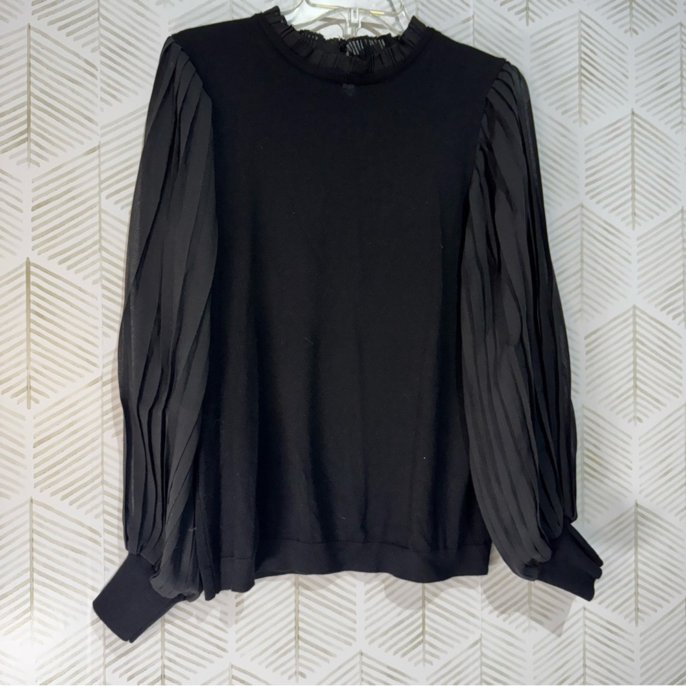 ADRIANNA PAPELL Black Long Pleated Sleeve Top Blouse Stretch Knit Shirt - Sz M